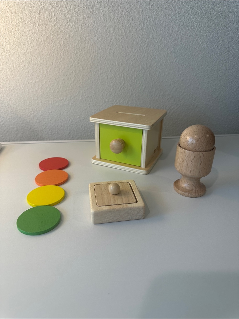 Montessori coin slot, simple square puzzle and circle cup